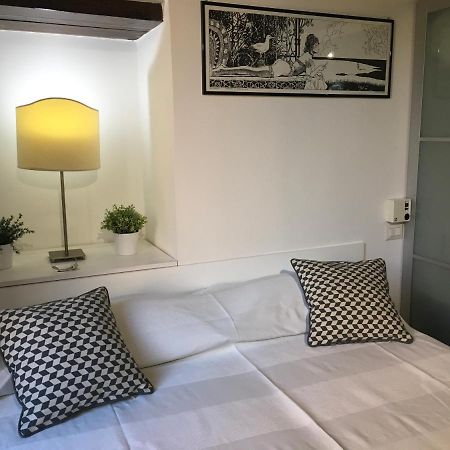 Cosy Trastevere Apartment โรม ภายนอก รูปภาพ