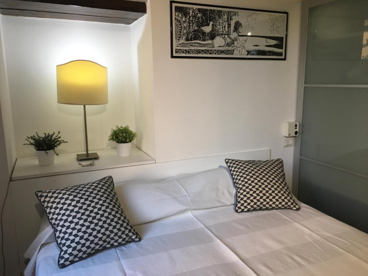 Cosy Trastevere Apartment โรม ภายนอก รูปภาพ