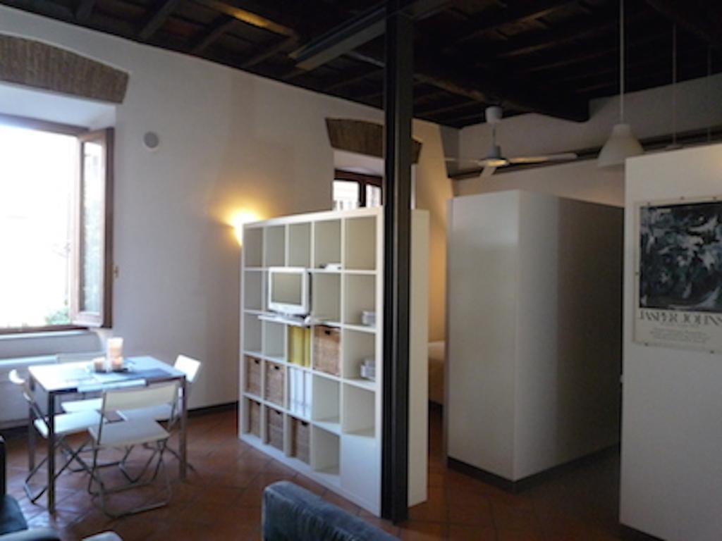 Cosy Trastevere Apartment โรม ห้อง รูปภาพ