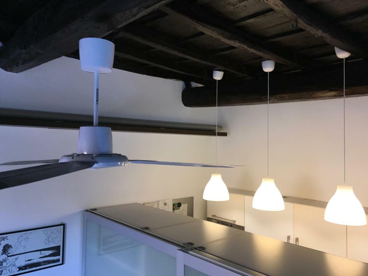 Cosy Trastevere Apartment โรม ภายนอก รูปภาพ